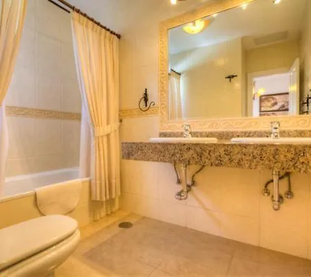 Puerto Del Carmen Sleeps 8 With Pool And Wifi Vila *